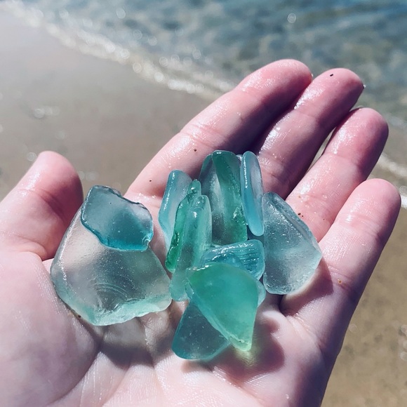 Into The Caribbean Seaglass Necklace - Picture 3 of 7